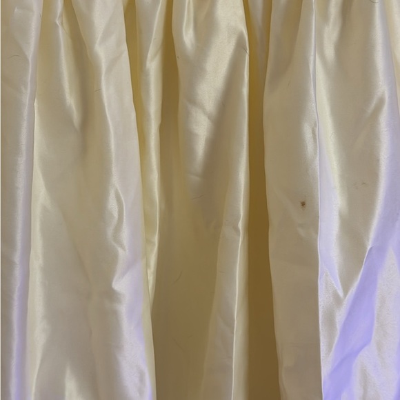 Rosedress SILKY SATIN SQUARE NECK PUFF SLEEVE BABYDOLL MINI DRESS - BEIGE - Picture 4 of 4